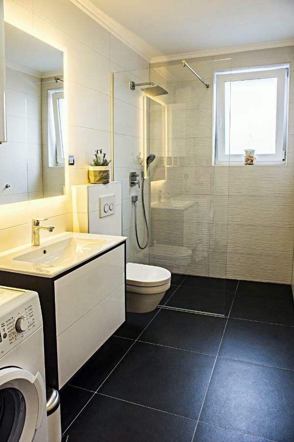 The View Luxury Apartment Dramalj Exterior photo
